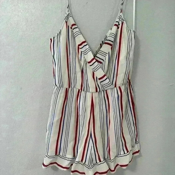 157. Revolve TULAROSA Amelia Striped Red White Blue Stripe Shorts Romper size S - Picture 5 of 6